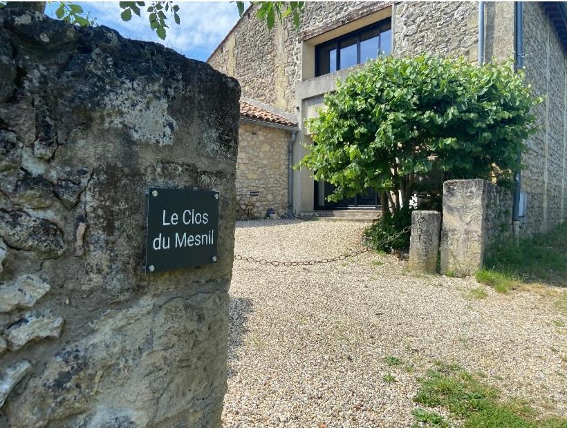 Le Clos Du Mesnil, Logement Totalement Independant Le Tourne 외부 사진